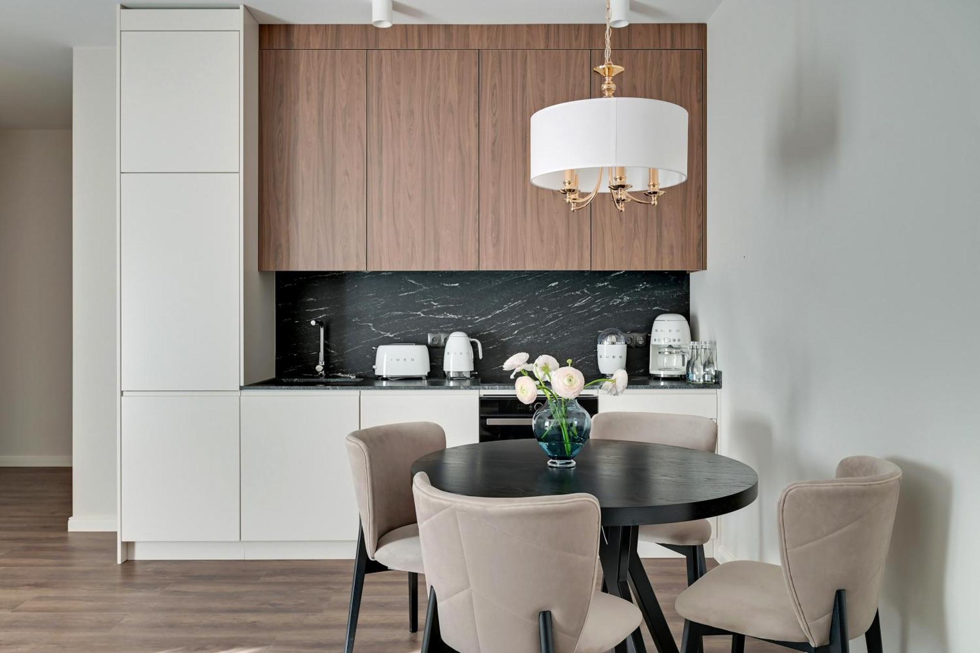 Scala City Center Premium Apartments With Parking By Lion Apartments *