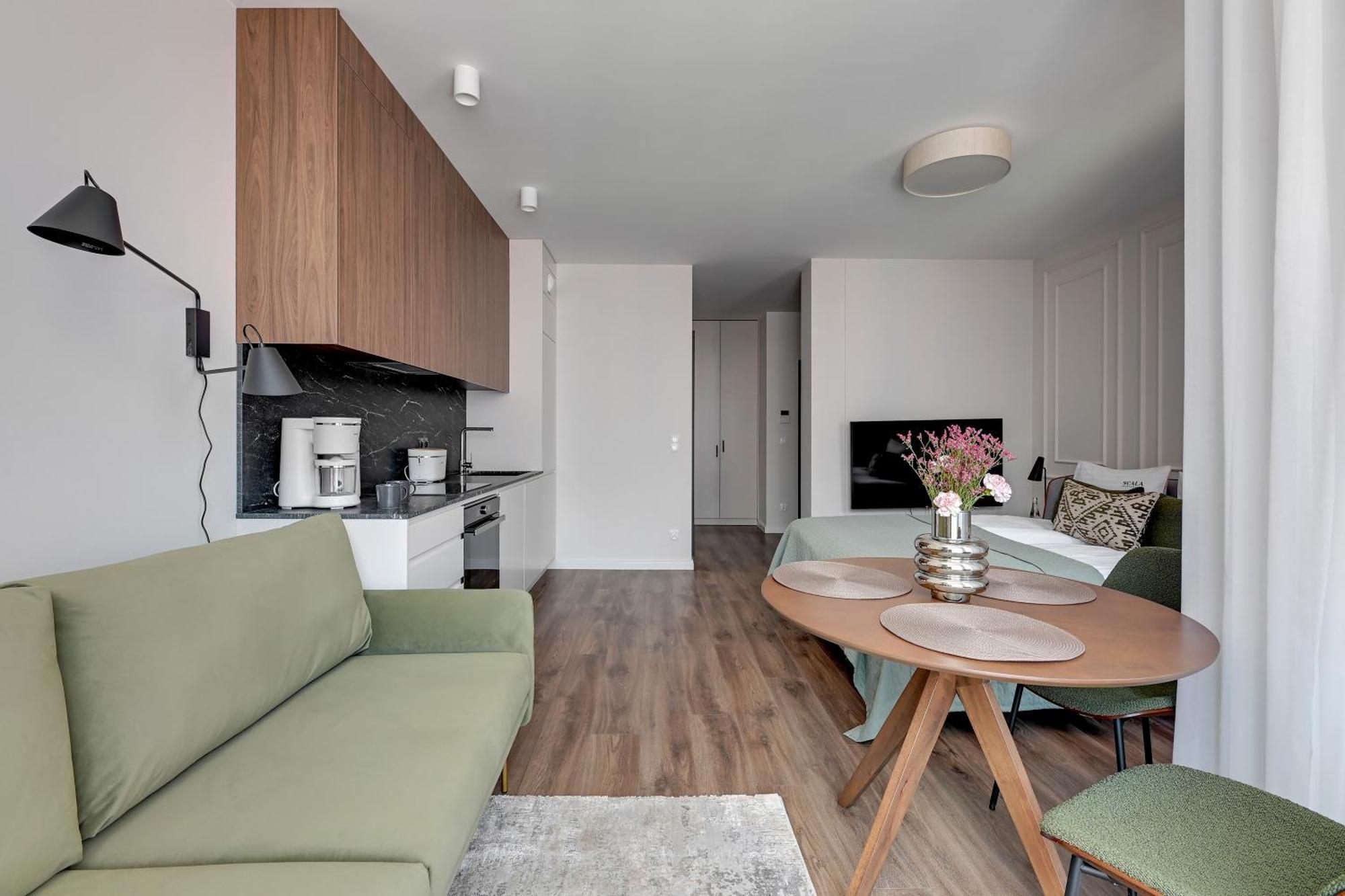 Scala City Center Premium Apartments With Parking By Lion Apartments *
