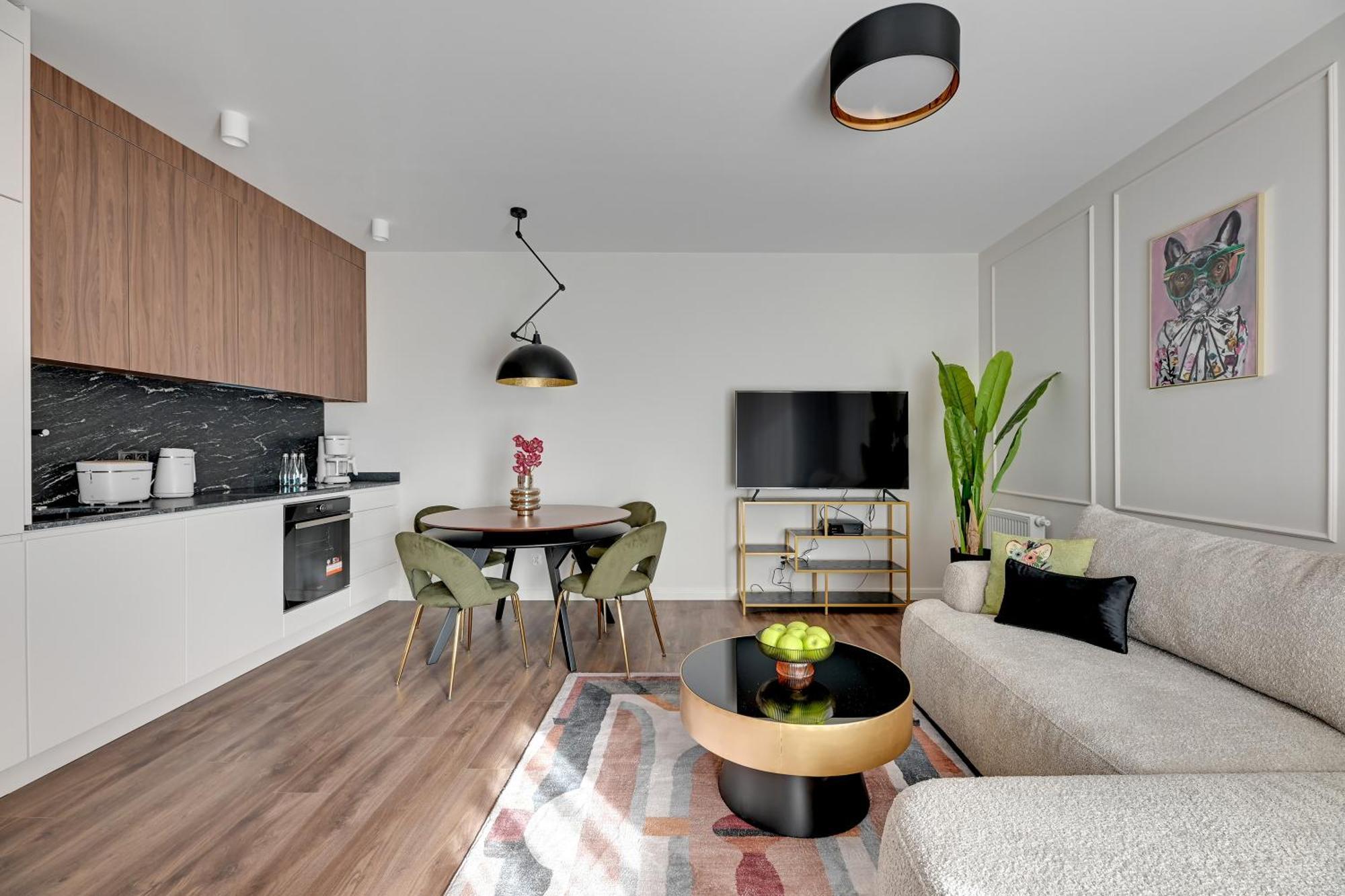 Scala City Center Premium Apartments With Parking By Lion Apartments *